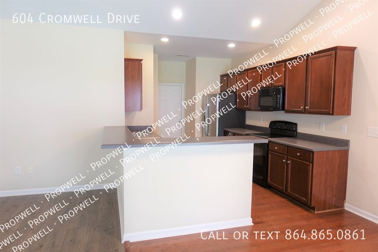 604 Cromwell Dr - Photo 4 of 27