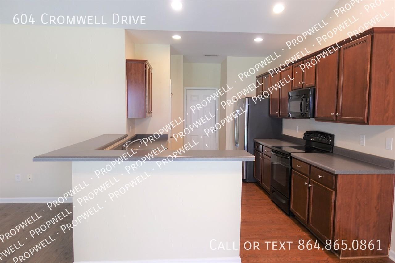 604 Cromwell Dr - Photo 5 of 27