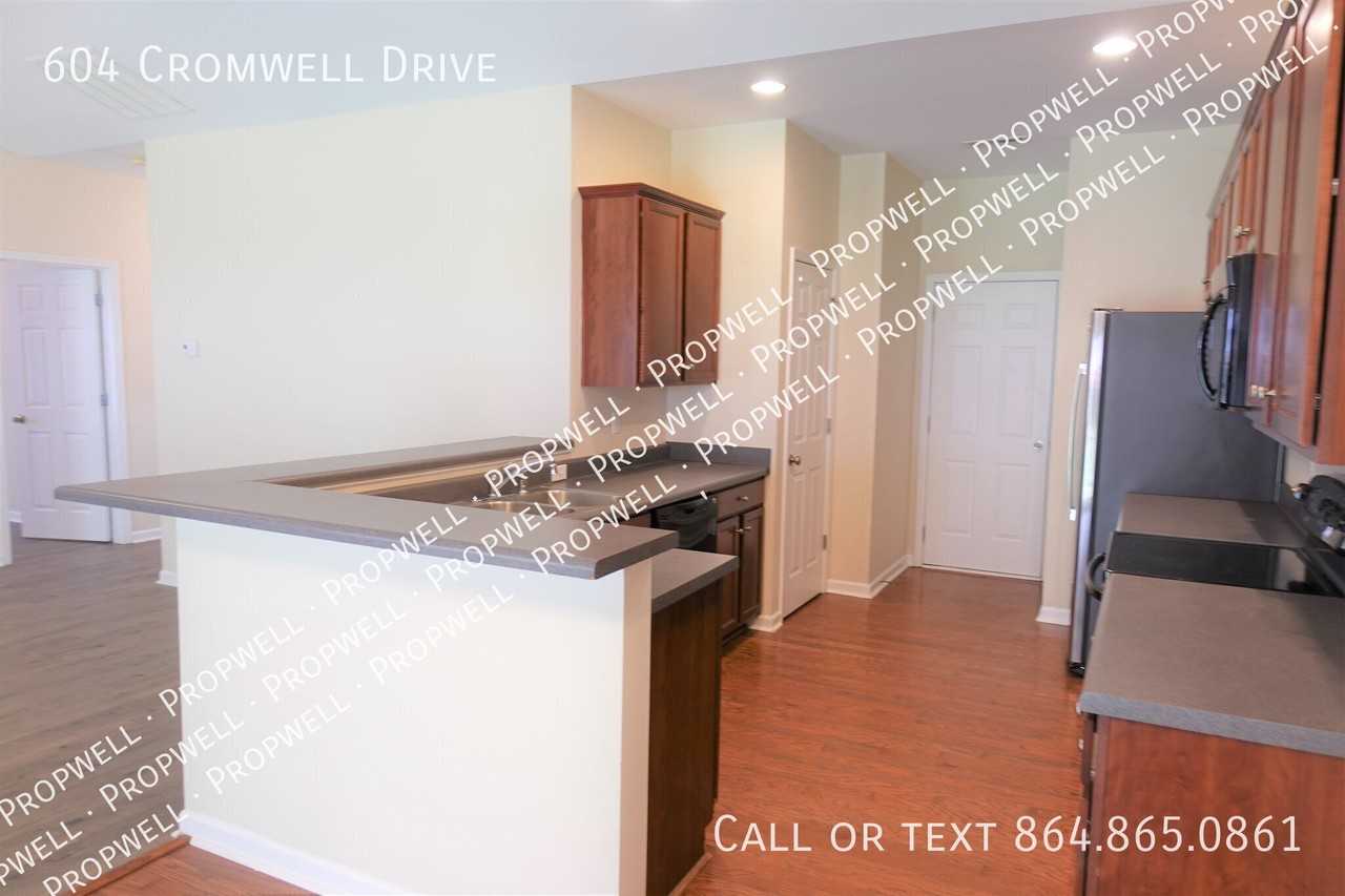604 Cromwell Dr - Photo 6 of 27