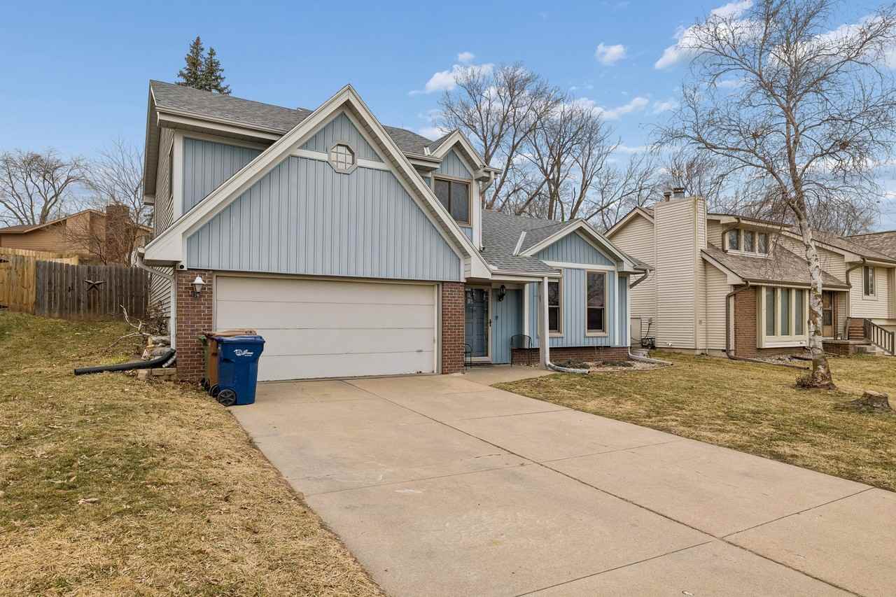 12910 S 29th Pl #NA - Photo 3 of 35