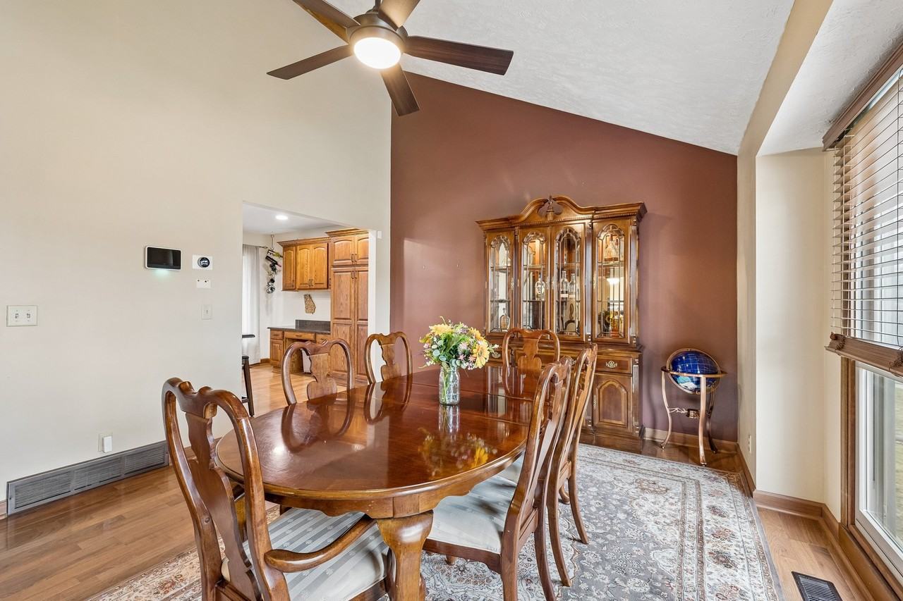12910 S 29th Pl #NA - Photo 5 of 35