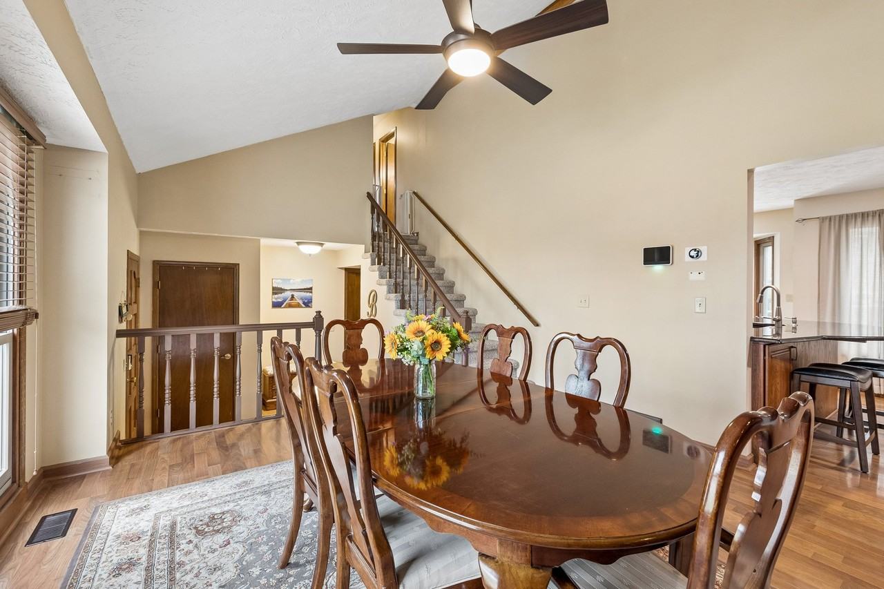 12910 S 29th Pl #NA - Photo 6 of 35