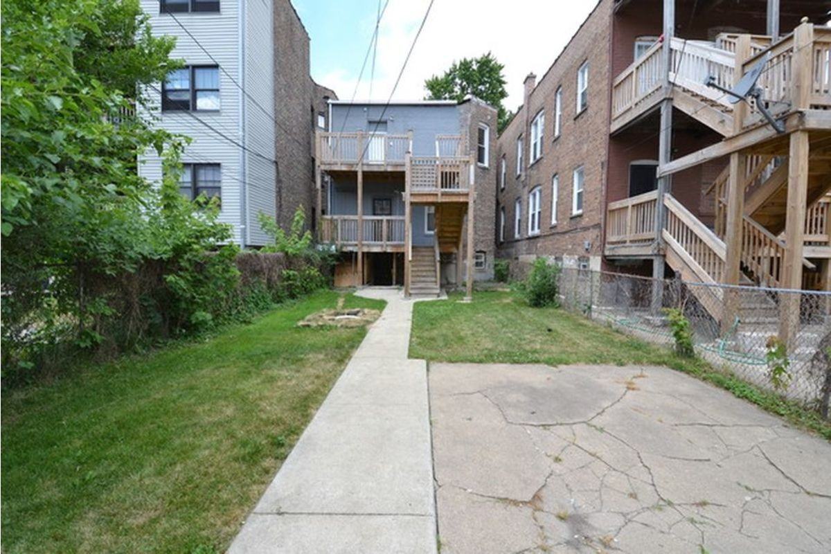 6643 S Ingleside Ave #1 - Photo 2 of 10