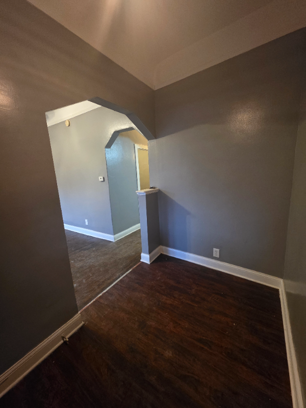 6643 S Ingleside Ave #1 - Photo 4 of 10