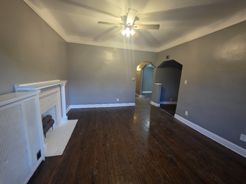 6643 S Ingleside Ave #1 - Photo 3 of 10