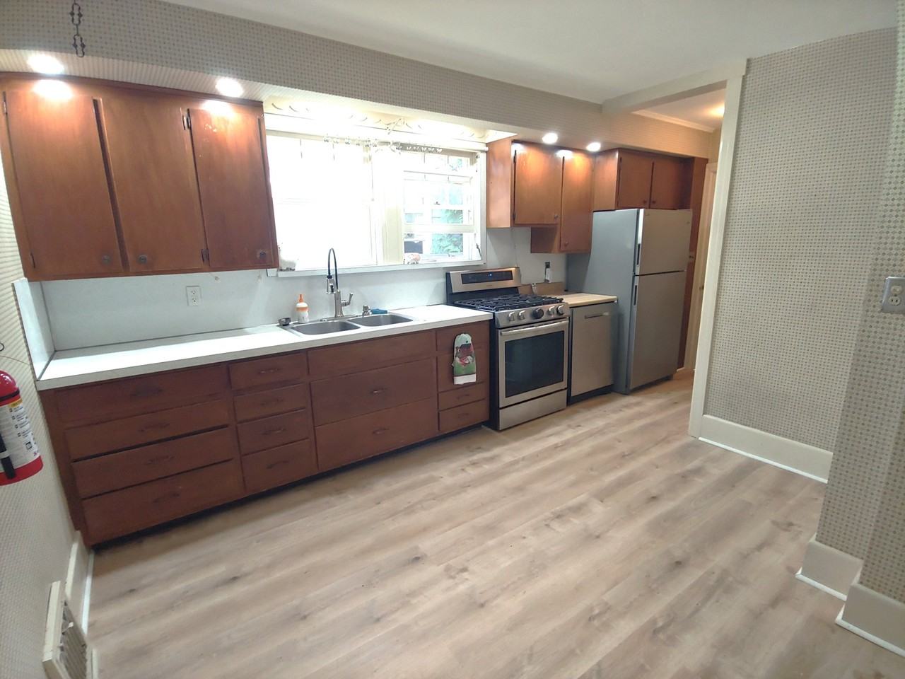 13 Alexander Ave - Photo 4 of 18