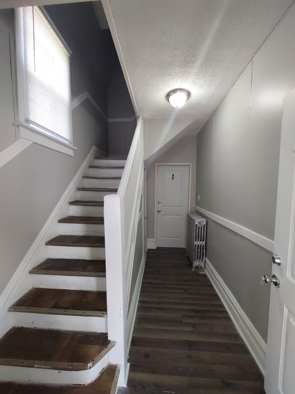 211 Hayes Ave #1 - Photo 2 of 14