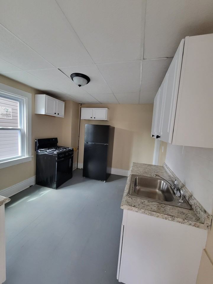 423 Breckenridge St #2 - Photo 5 of 17