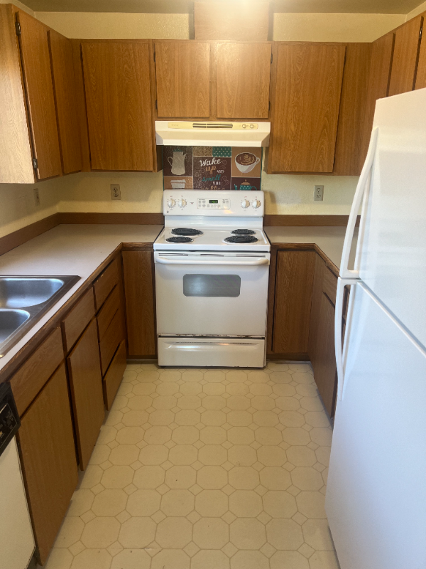 15345 Killarney Cir Se - Photo 3 of 5