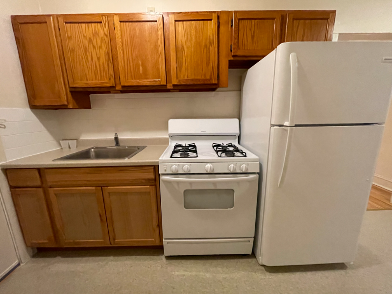 3357 N Monticello Ave - Photo 3 of 6