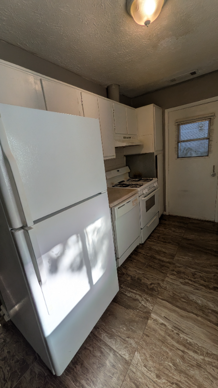 1534 Spender Dr - Photo 3 of 13