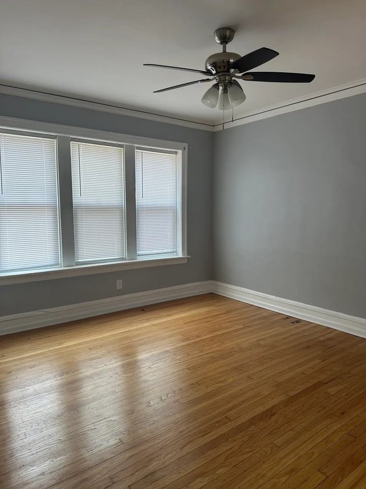 2416 N Kilbourn Ave #2422-2 - Photo 3 of 10