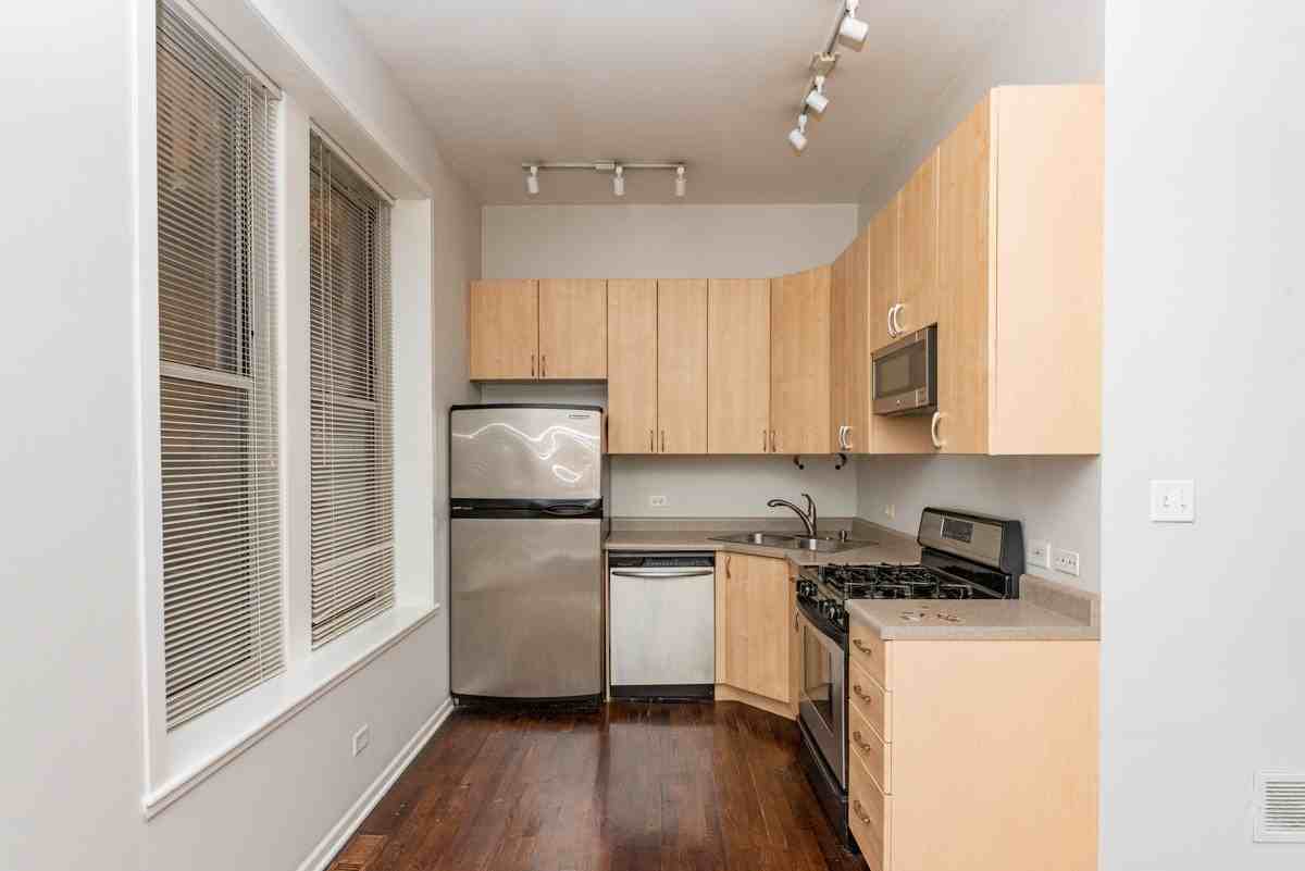 2207 West Race Avenue, Unit 1 - Photo 3 of 18