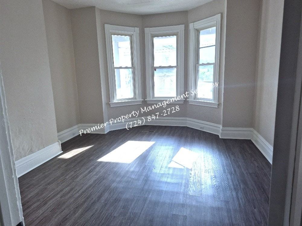 1525 3rd Avenue - Photo 2 of 16