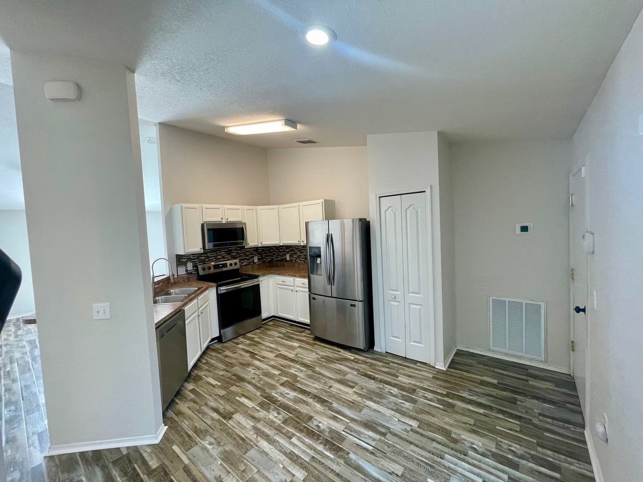 4651 Magnolia Dr - Photo 5 of 17