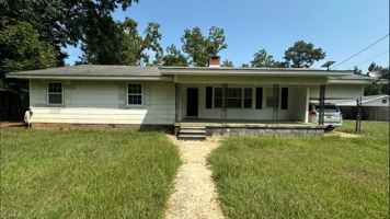 featured image of 854 River Crest Rd