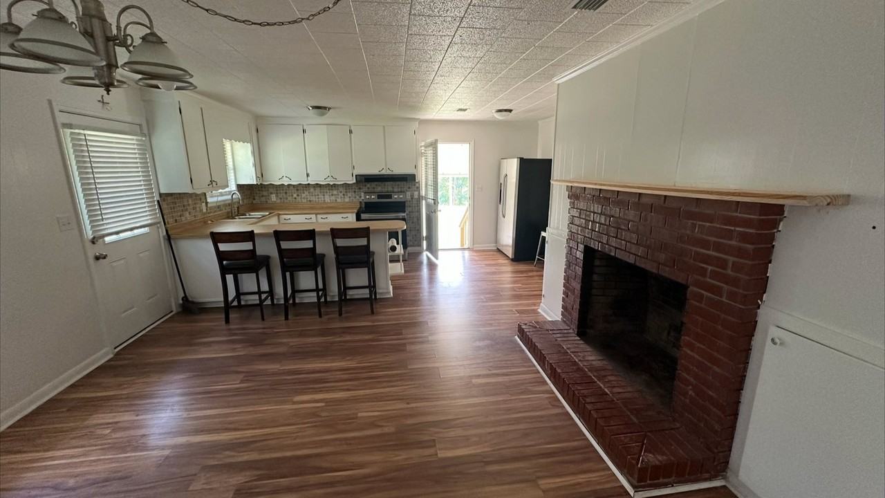 854 River Crest Rd - Photo 5 of 20