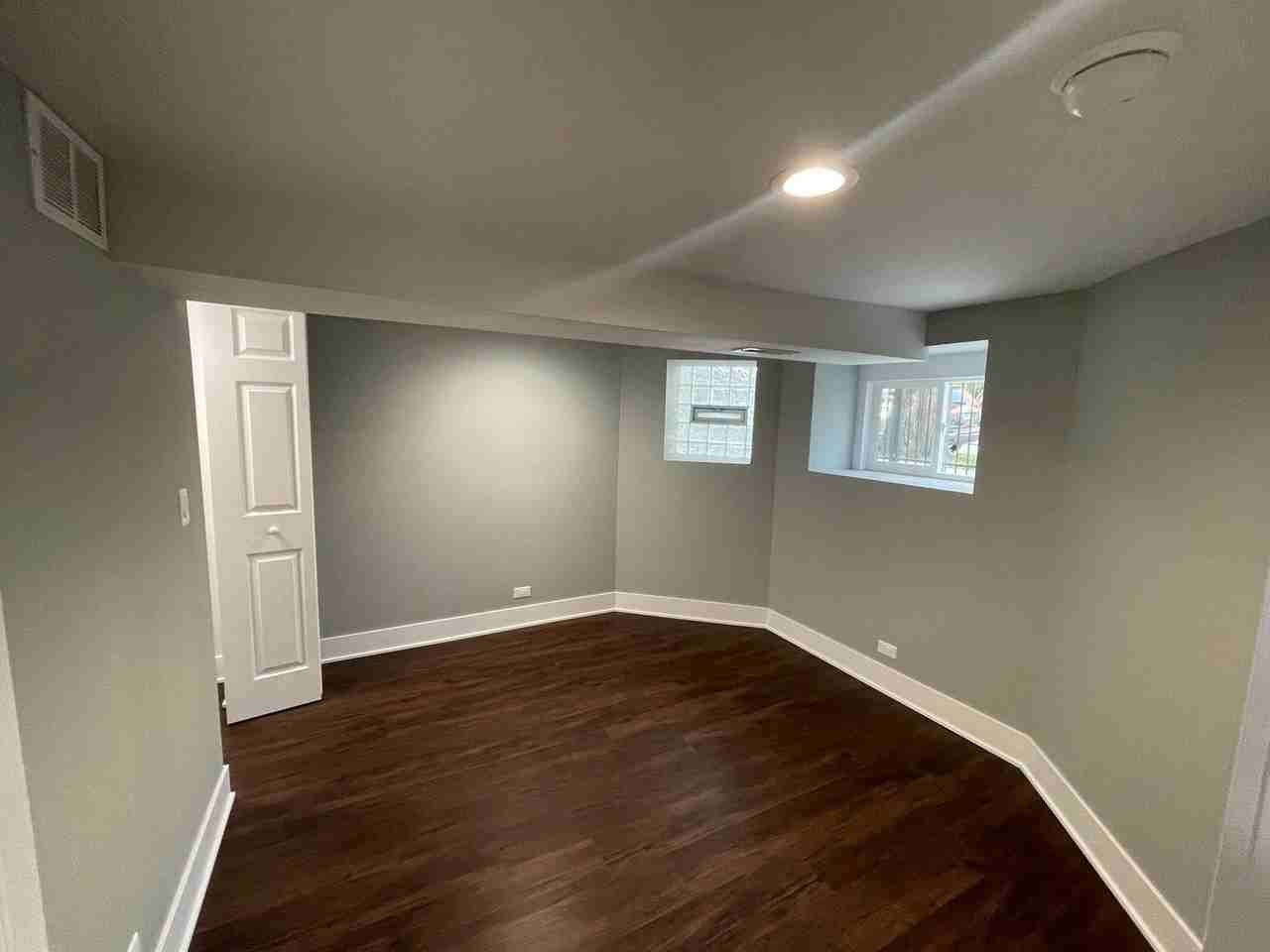 1607 S Hamlin Ave #BS - Photo 2 of 8
