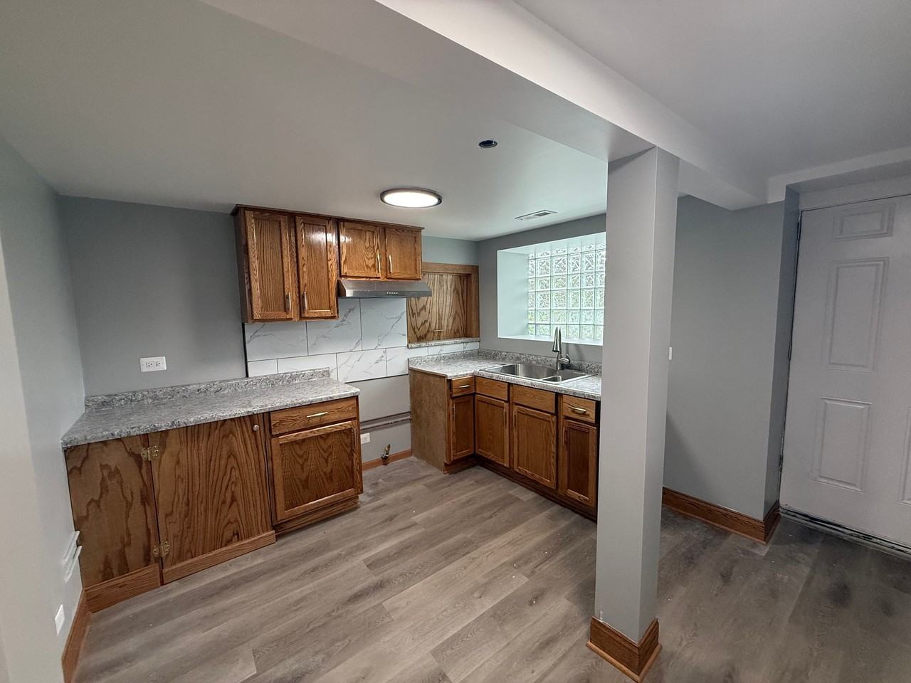 1607 S Hamlin Ave #BS - Photo 7 of 8