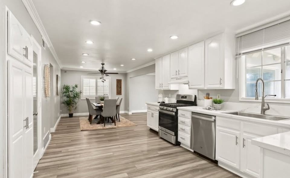 1322 E Elsmere Dr - Photo 4 of 10