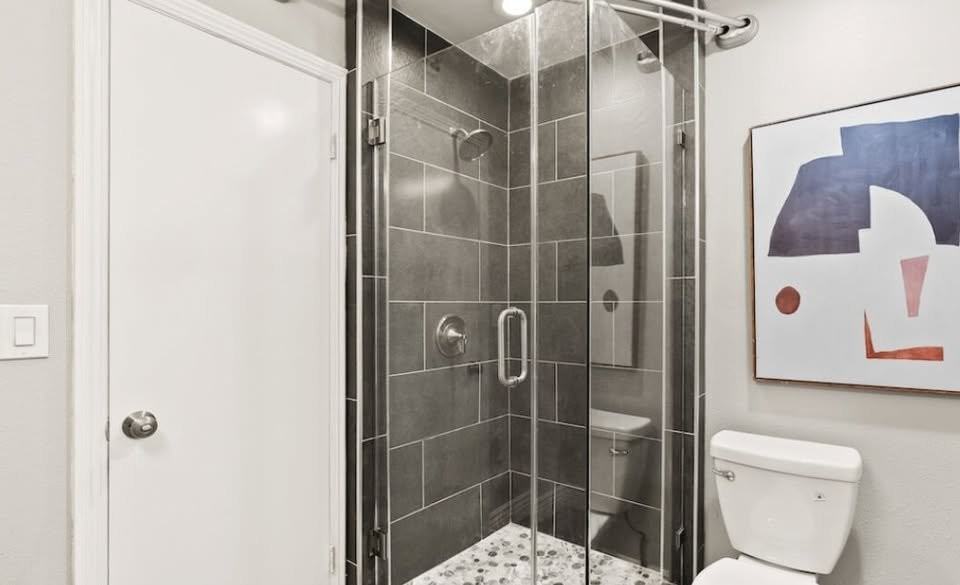 1322 E Elsmere Dr - Photo 6 of 10