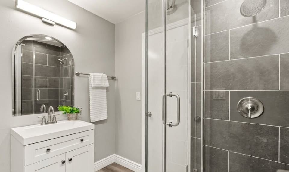 1322 E Elsmere Dr - Photo 7 of 10