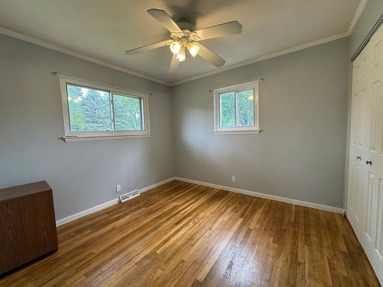 2747 Culbertson Ave - Photo 4 of 10