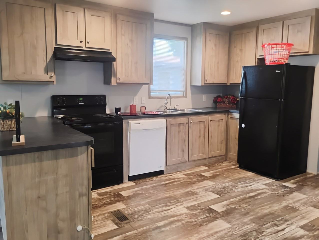 515 N Mulberry St - Photo 2 of 12