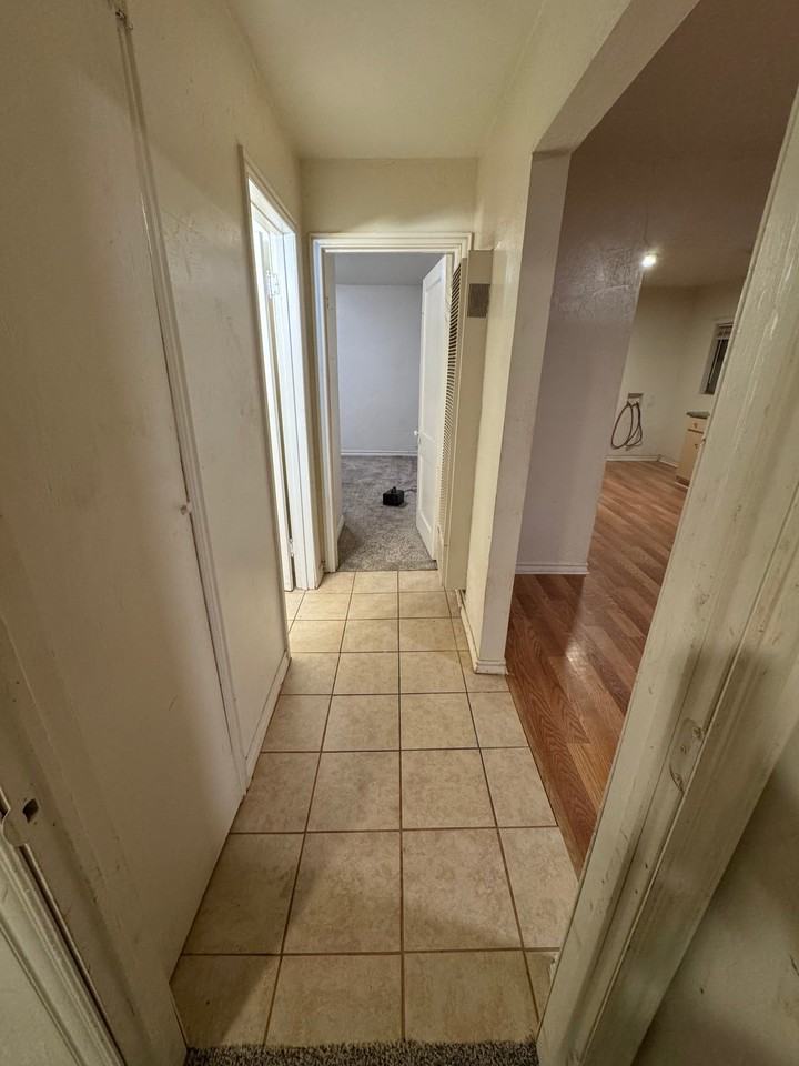 211 Sw 36th Ave - Photo 6 of 17