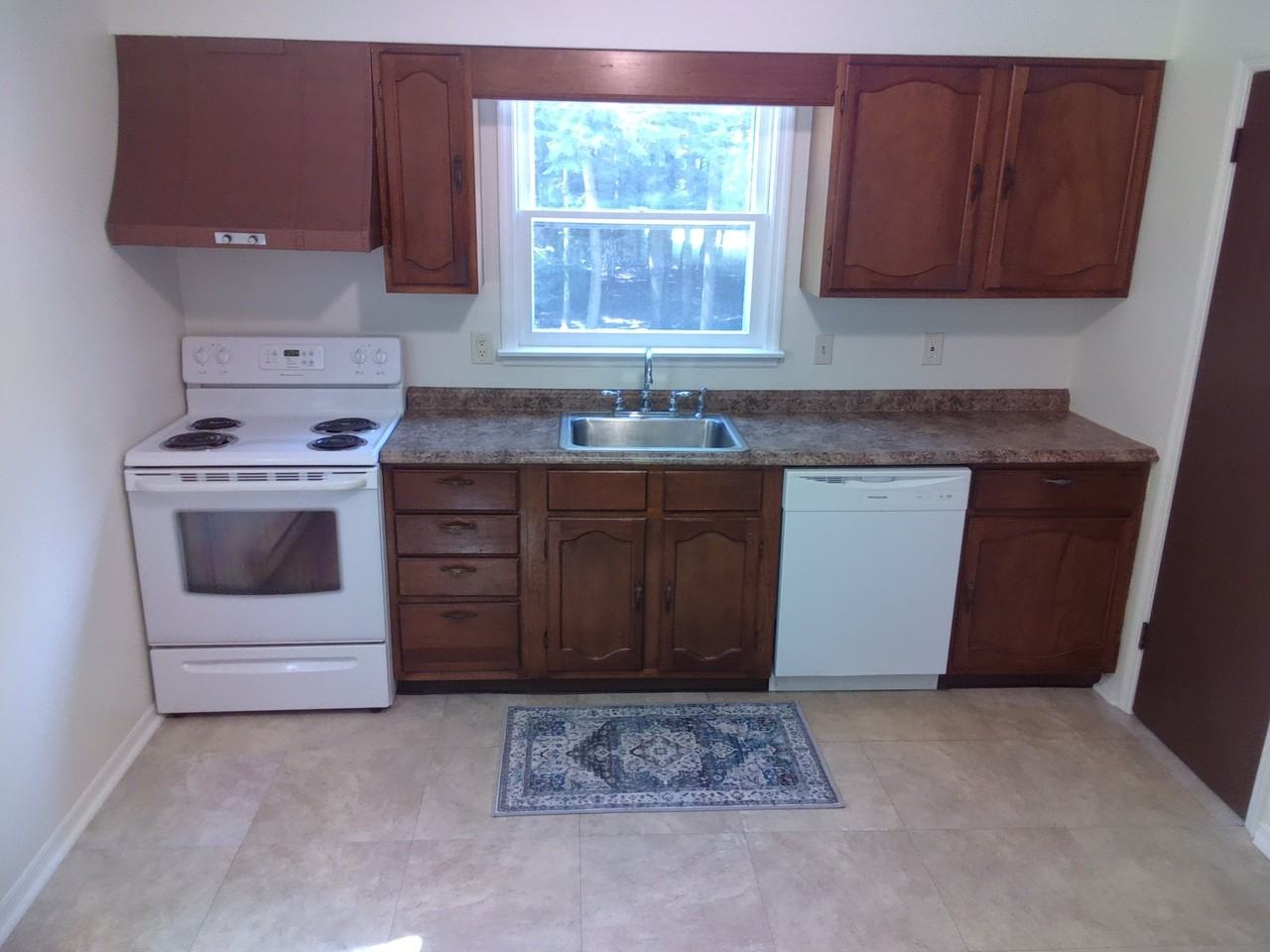 86 Sandhill Rd #LEFT - Photo 3 of 17