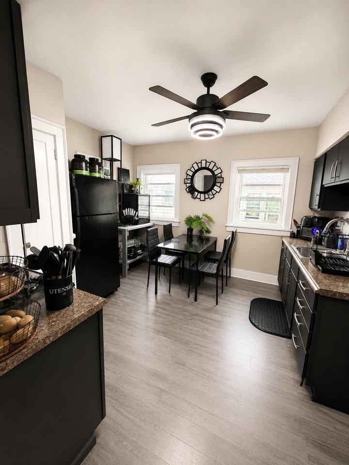 1492 Sherbrook Rd #UP - Photo 6 of 15