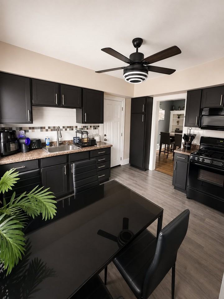 1492 Sherbrook Rd #UP - Photo 7 of 15