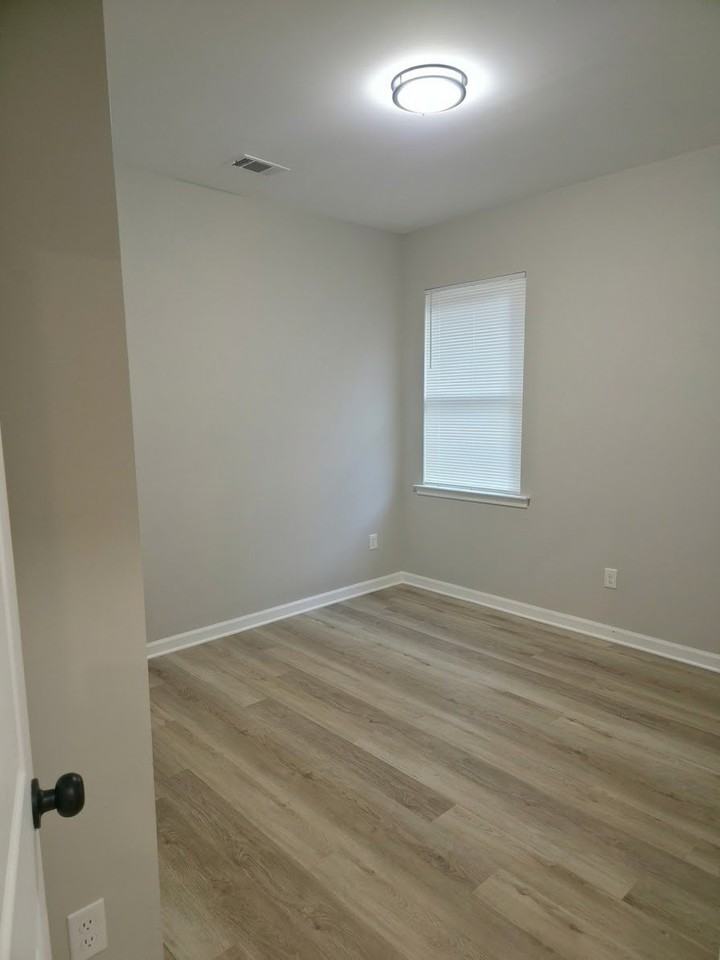 1268 Margaret Rd - Photo 7 of 11