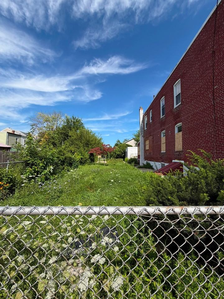 21 Wainwright Ave - Photo 7 of 16