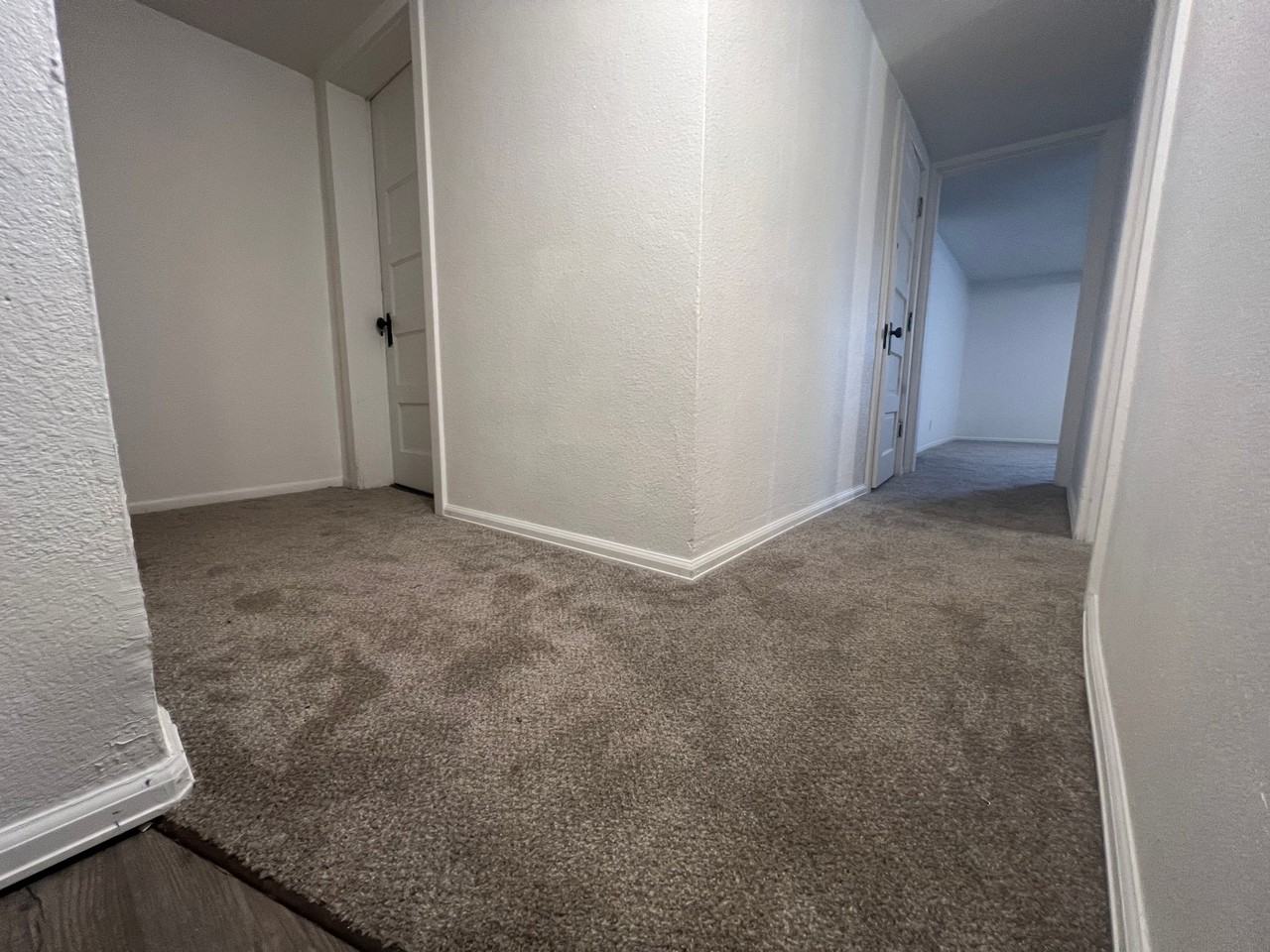 611 W 22nd St #2 - Photo 6 of 12