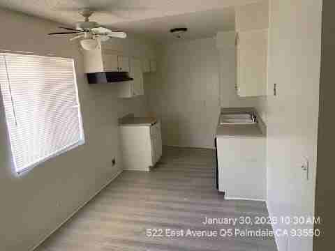 522 E Avenue Q5 #18 - Photo 5 of 8