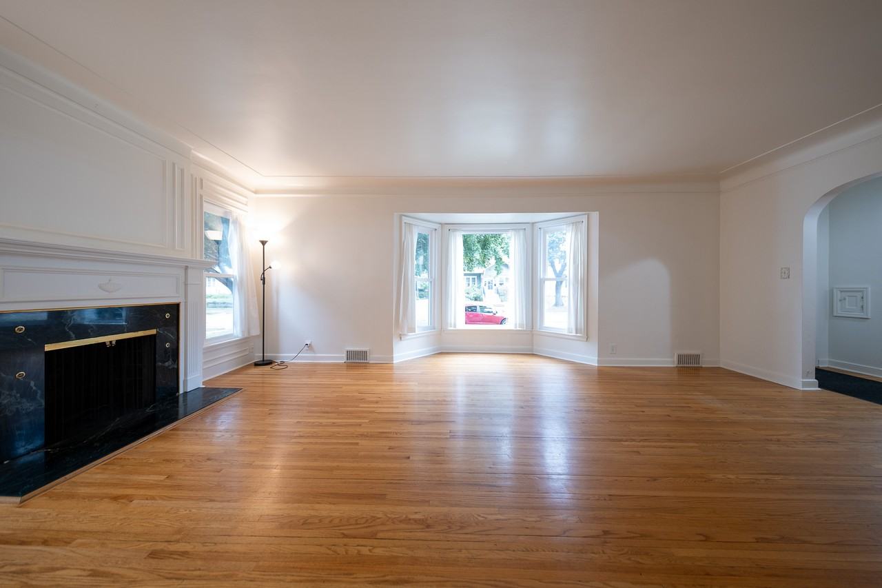 1600 Thomas Ave #1 - Photo 4 of 33