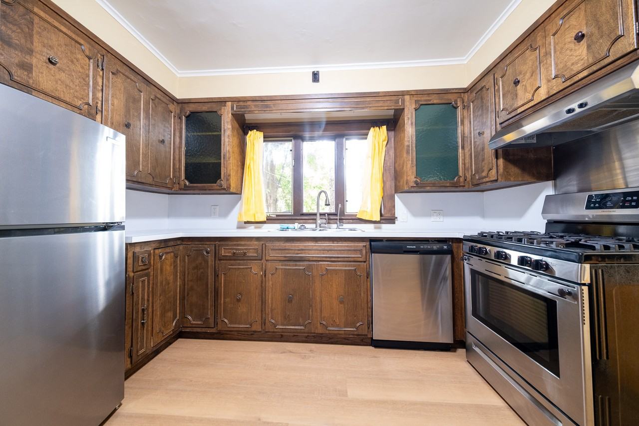 1600 Thomas Ave #1 - Photo 7 of 33