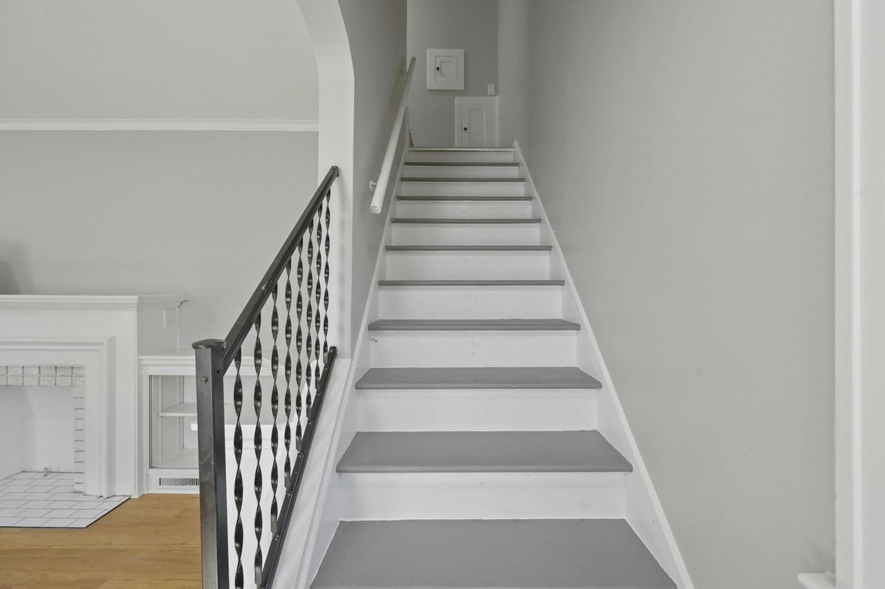4636 Commonwealth Avenue - Photo 5 of 16
