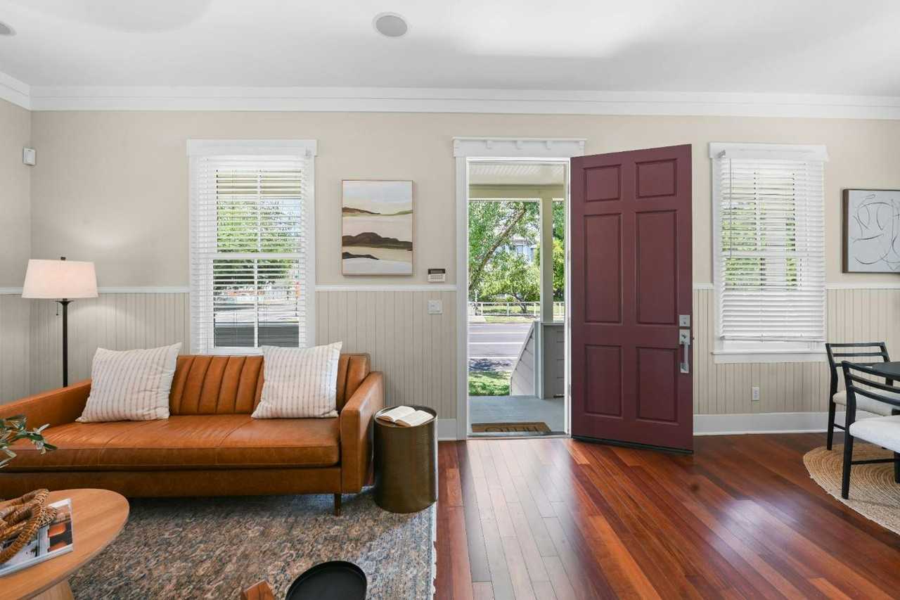 449 J St - Photo 4 of 21