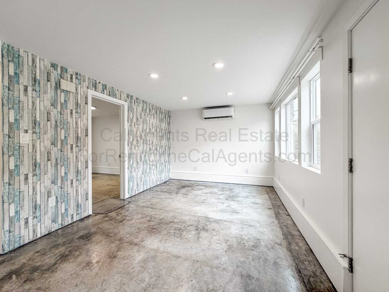 5115 Shattuck Ave #5115B - Photo 2 of 10