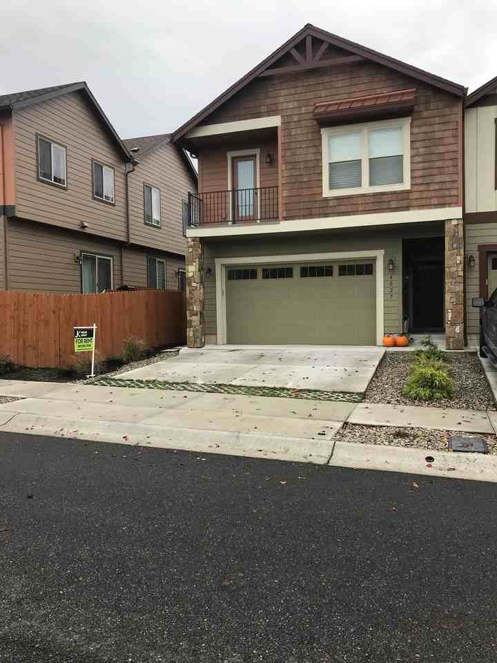 4027 N 1st Way #1 - Photo 2 of 18