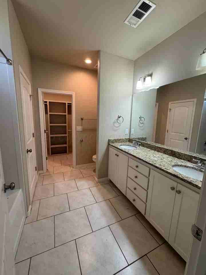 19000 Oak Springs Trl - Photo 5 of 6