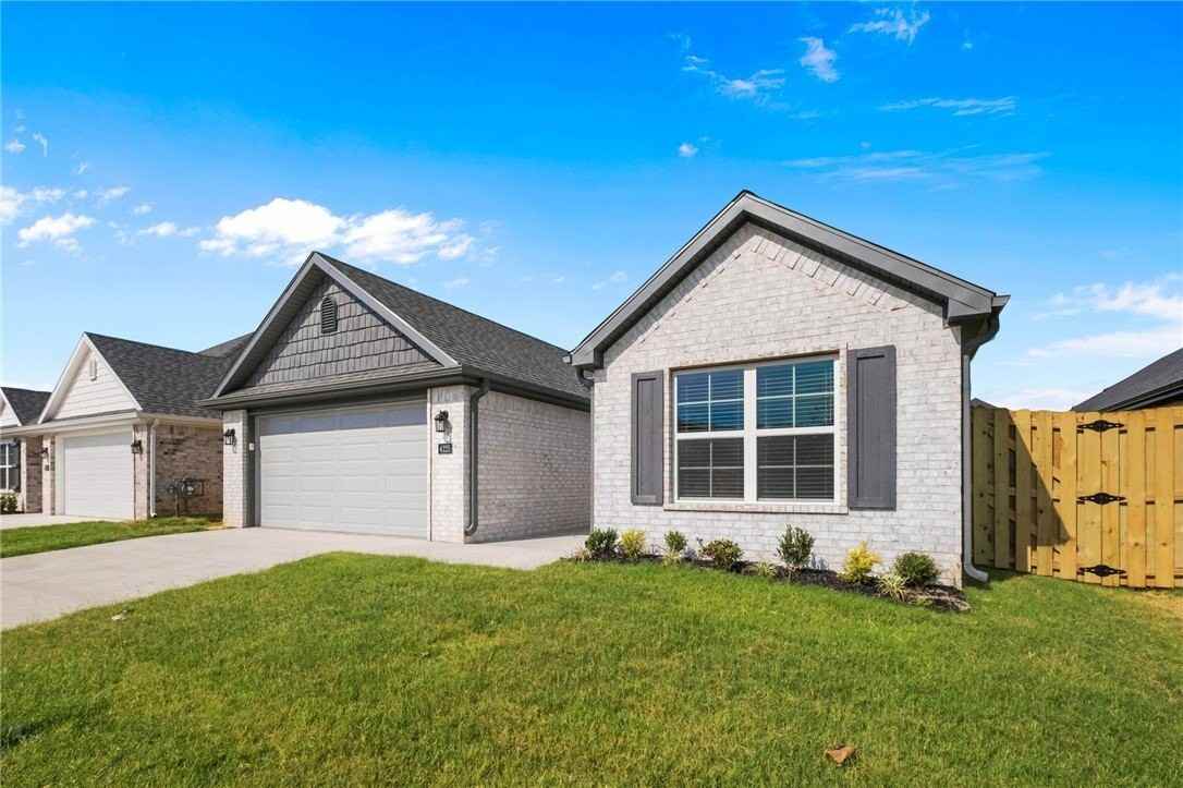 4225 W Barhem Dr - Photo 2 of 28