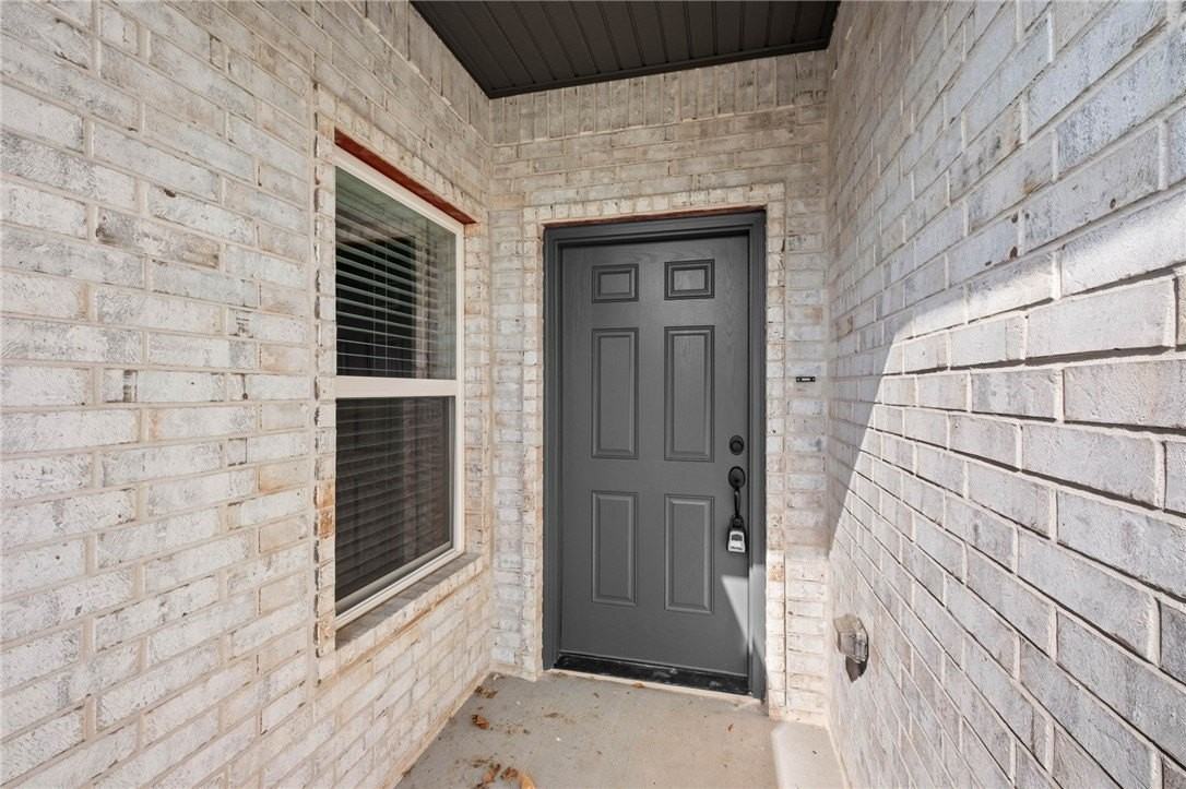 4225 W Barhem Dr - Photo 4 of 28