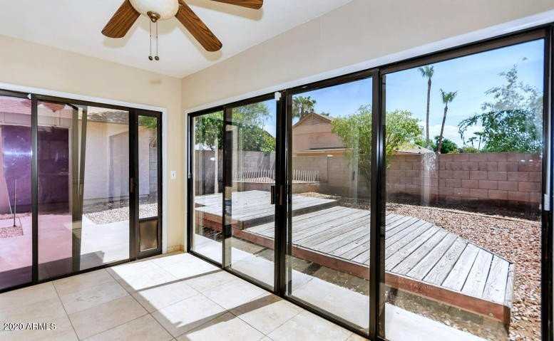1335 N 87th St - Photo 7 of 20
