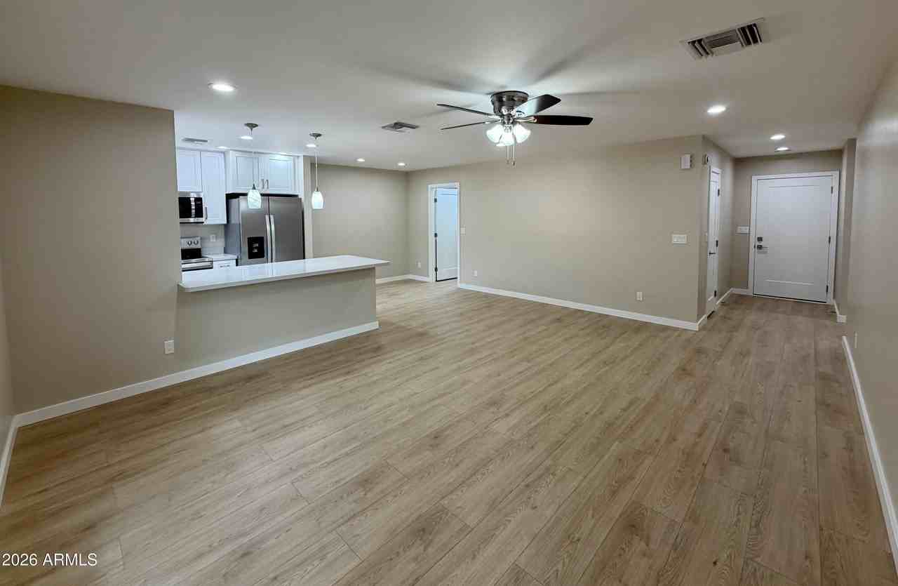 2532 E Bluefield Ave - Photo 4 of 22
