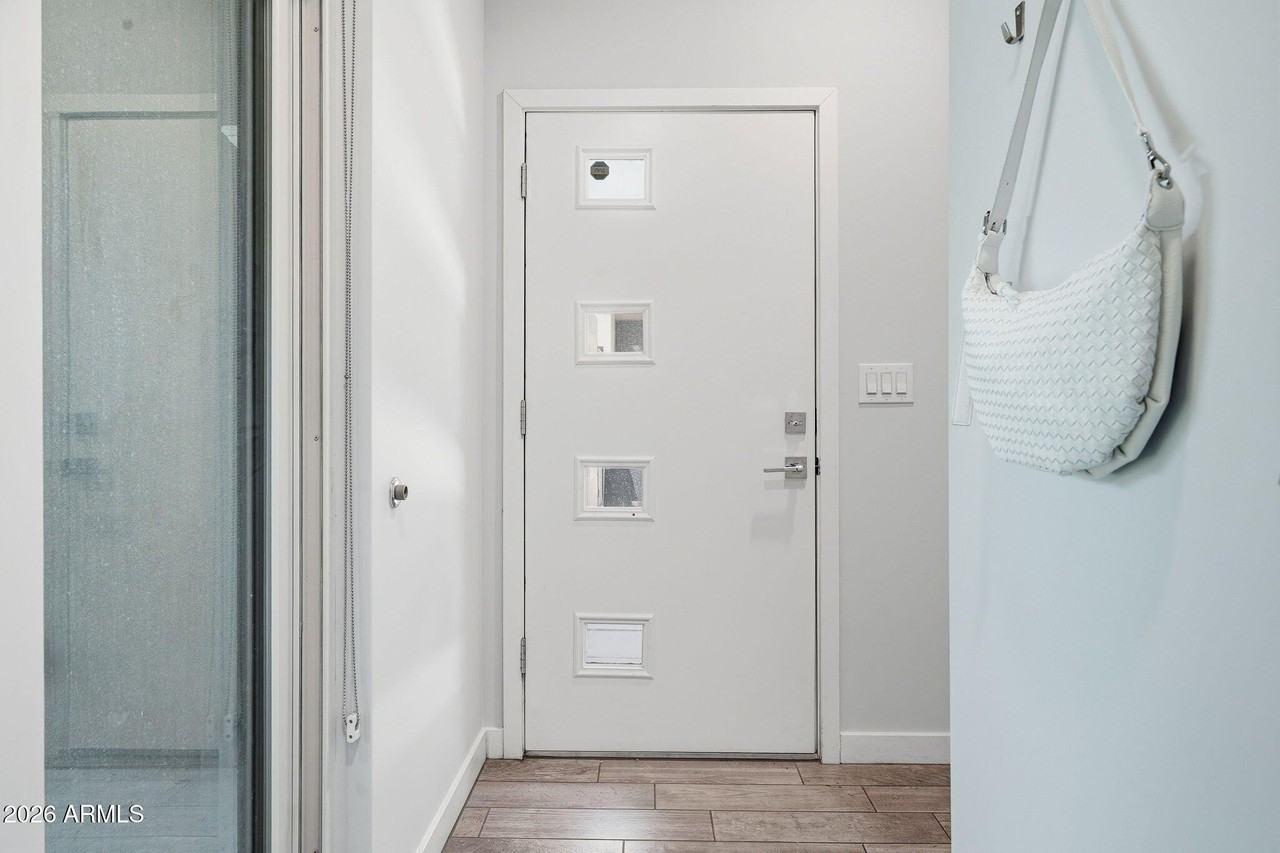 2727 E Thomas Rd #5 - Photo 6 of 42