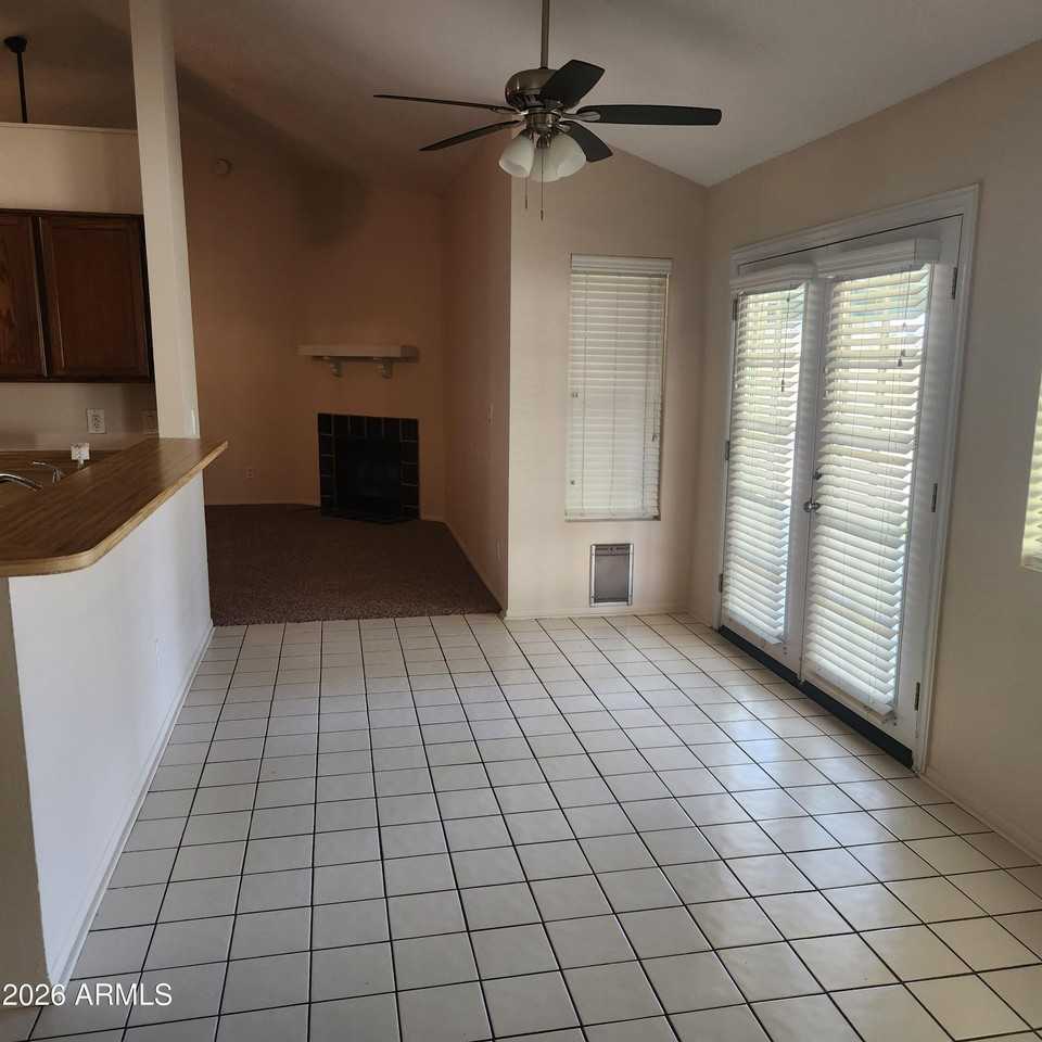 13010 N 55th Ave - Photo 6 of 23