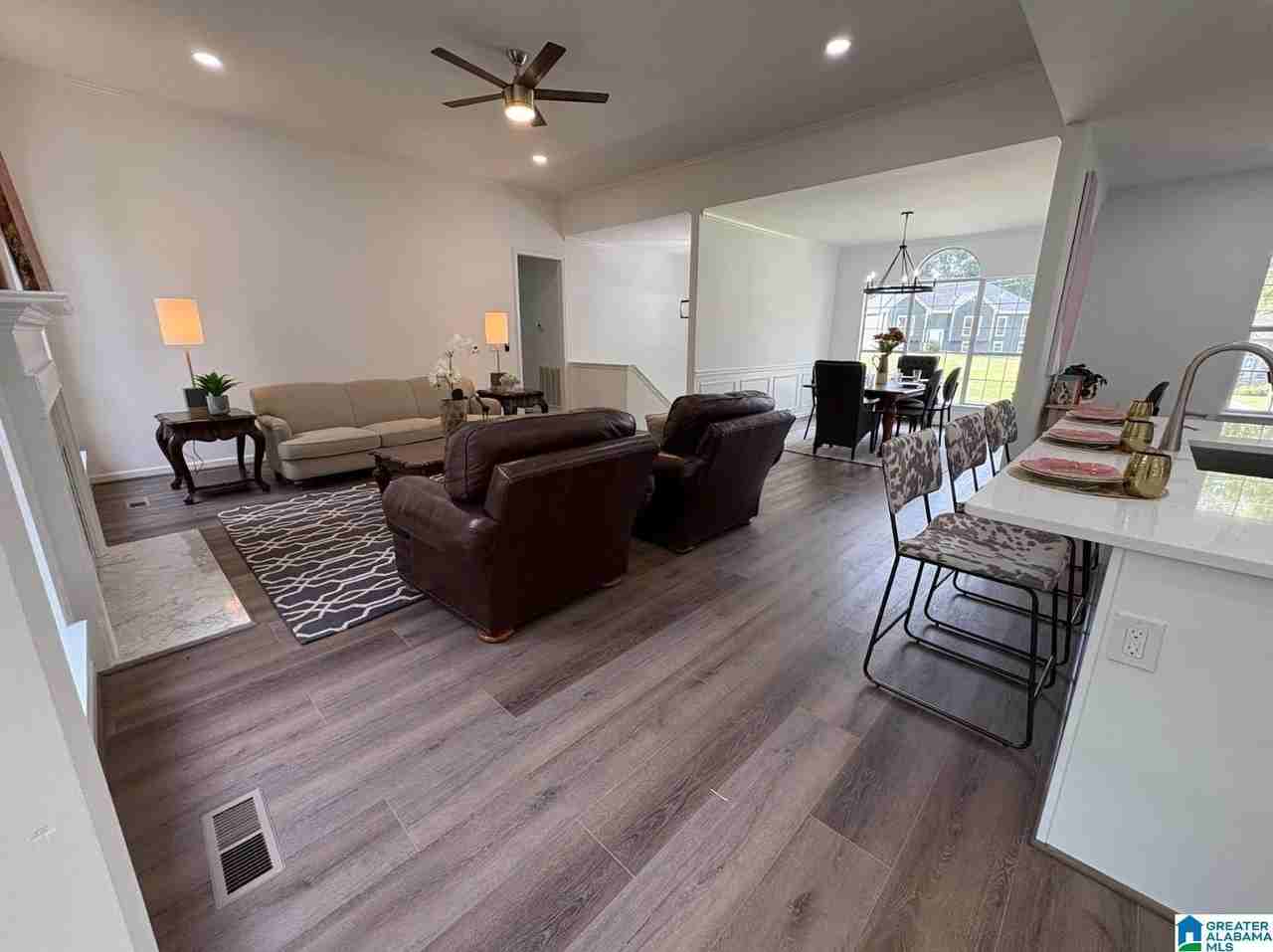 113 Loyola Cir - Photo 7 of 41
